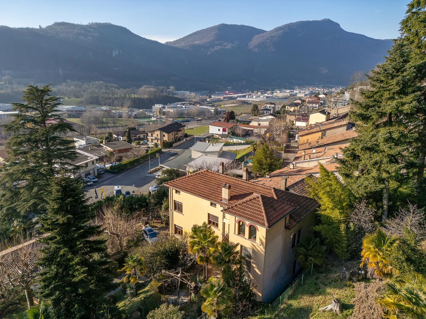 Mendrisio - Belle propriété de villa avec terrain à bâtir - Photo 11 sur 12