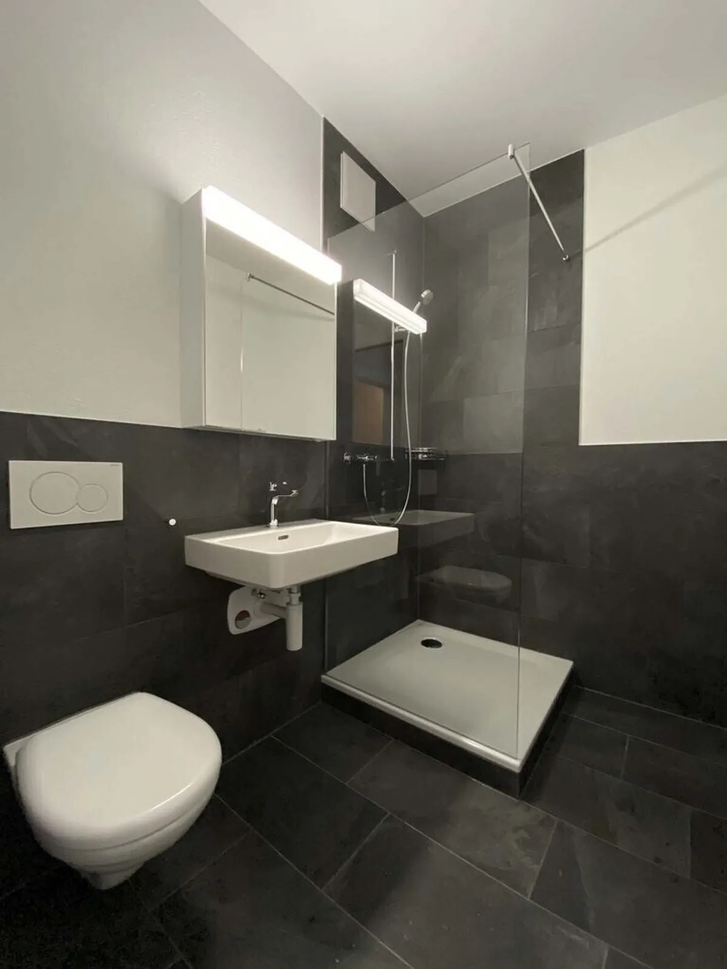 Single apartment available? - Photo 4 of 4