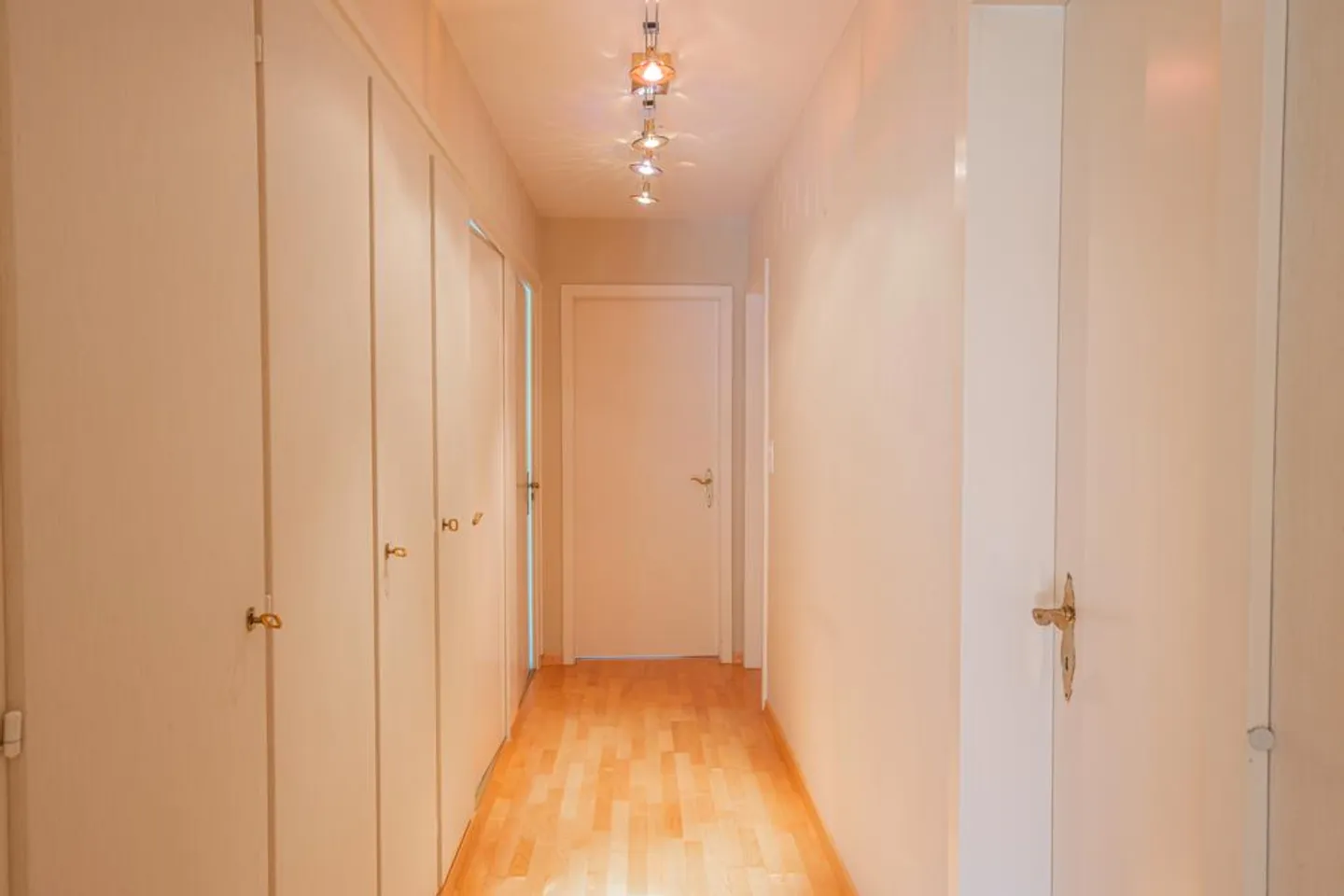 Timeless living quality in an ideal location - Photo 7 of 16