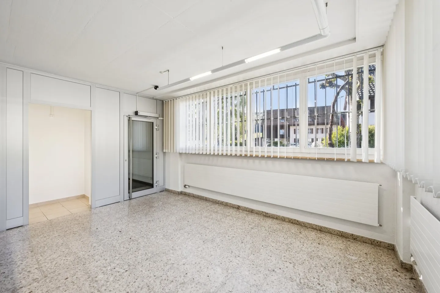 Spaziosi uffici in affitto a Develier - Foto 7 di 12