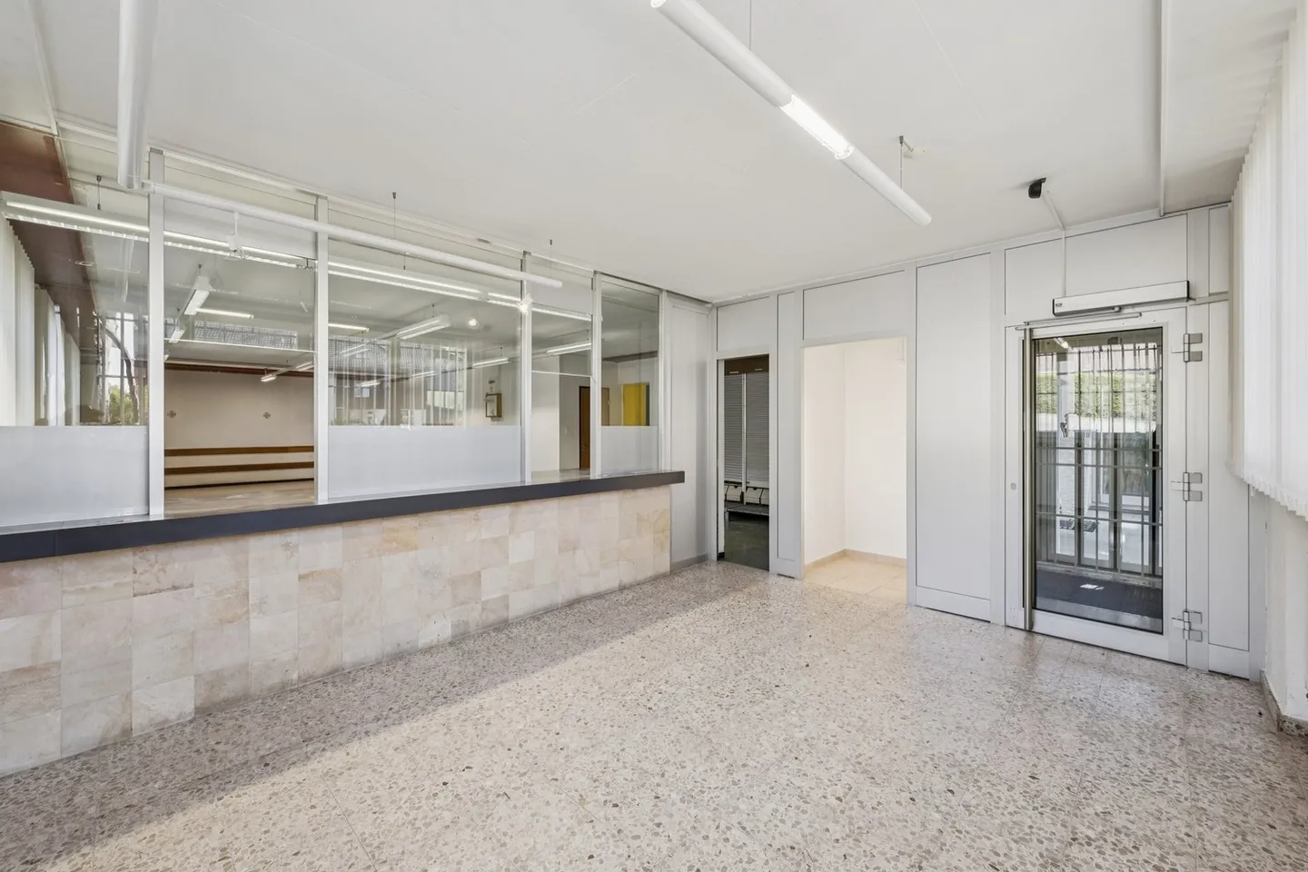 Spaziosi uffici in affitto a Develier - Foto 10 di 12