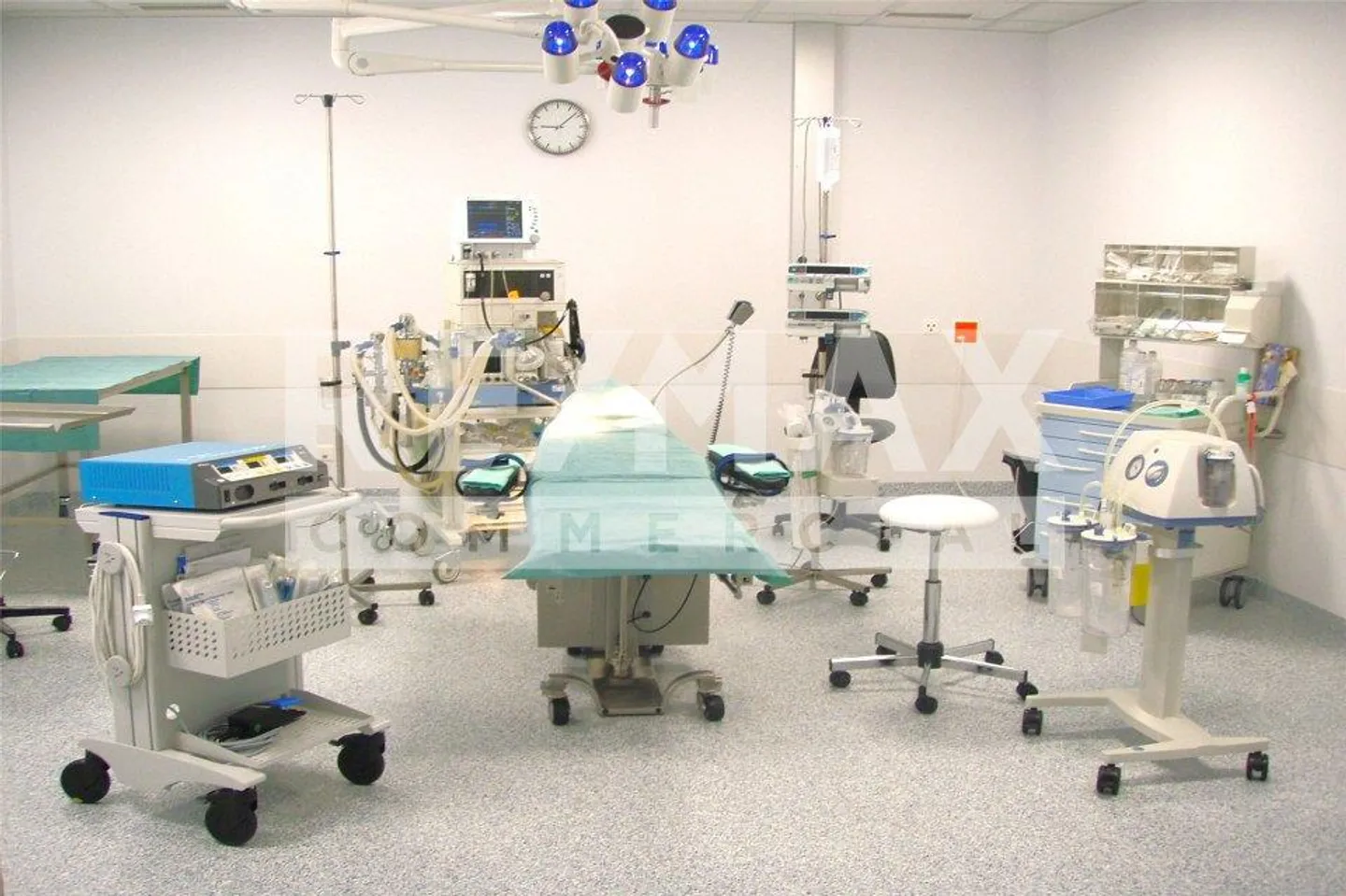 REDDITO Object, private clinic with aesthetic surgery/medicine - Photo 1 of 10