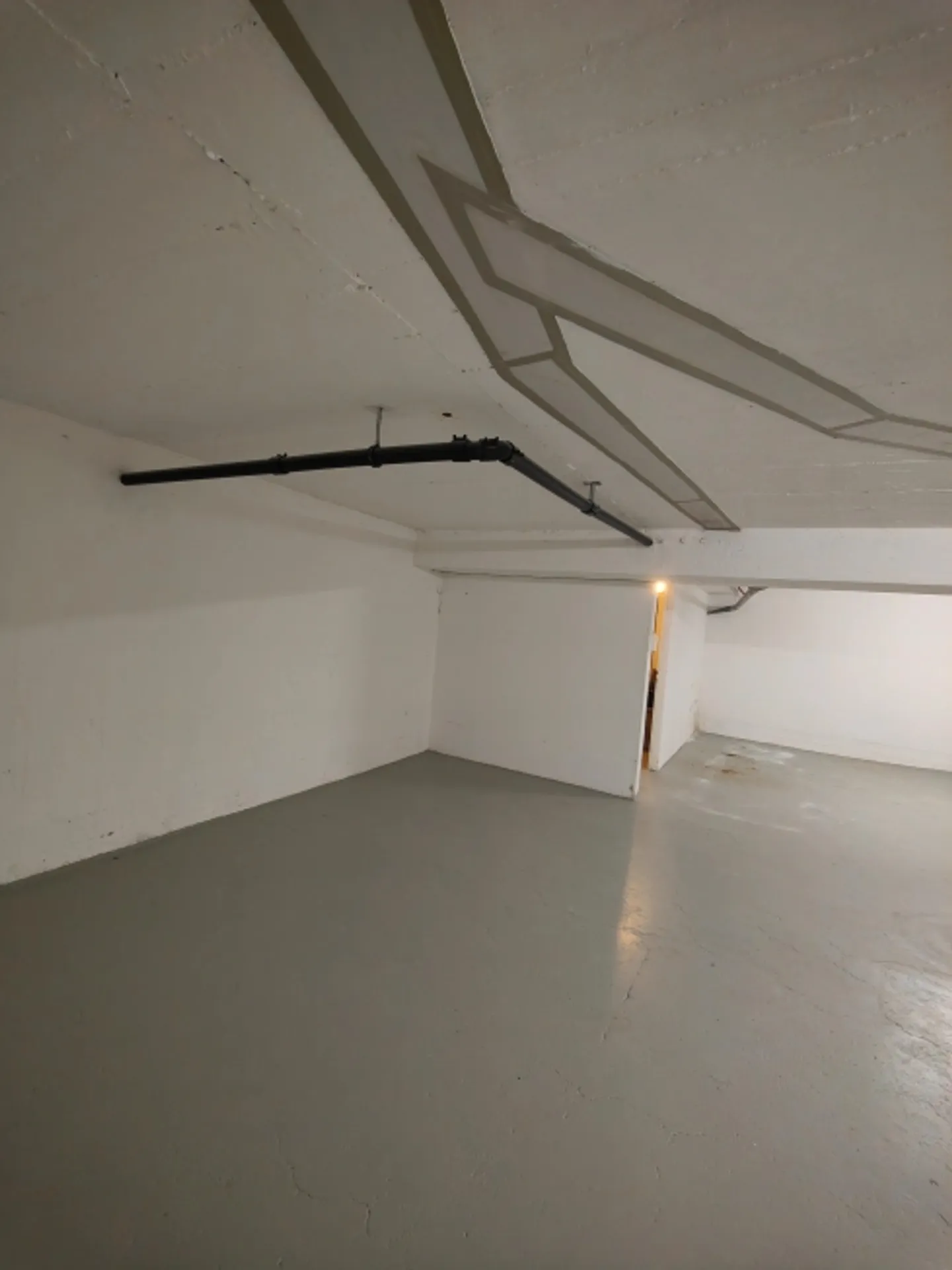 Rent storage space Zurich District 7 - 87m2 Zeltweg 67 - Photo 1 of 10