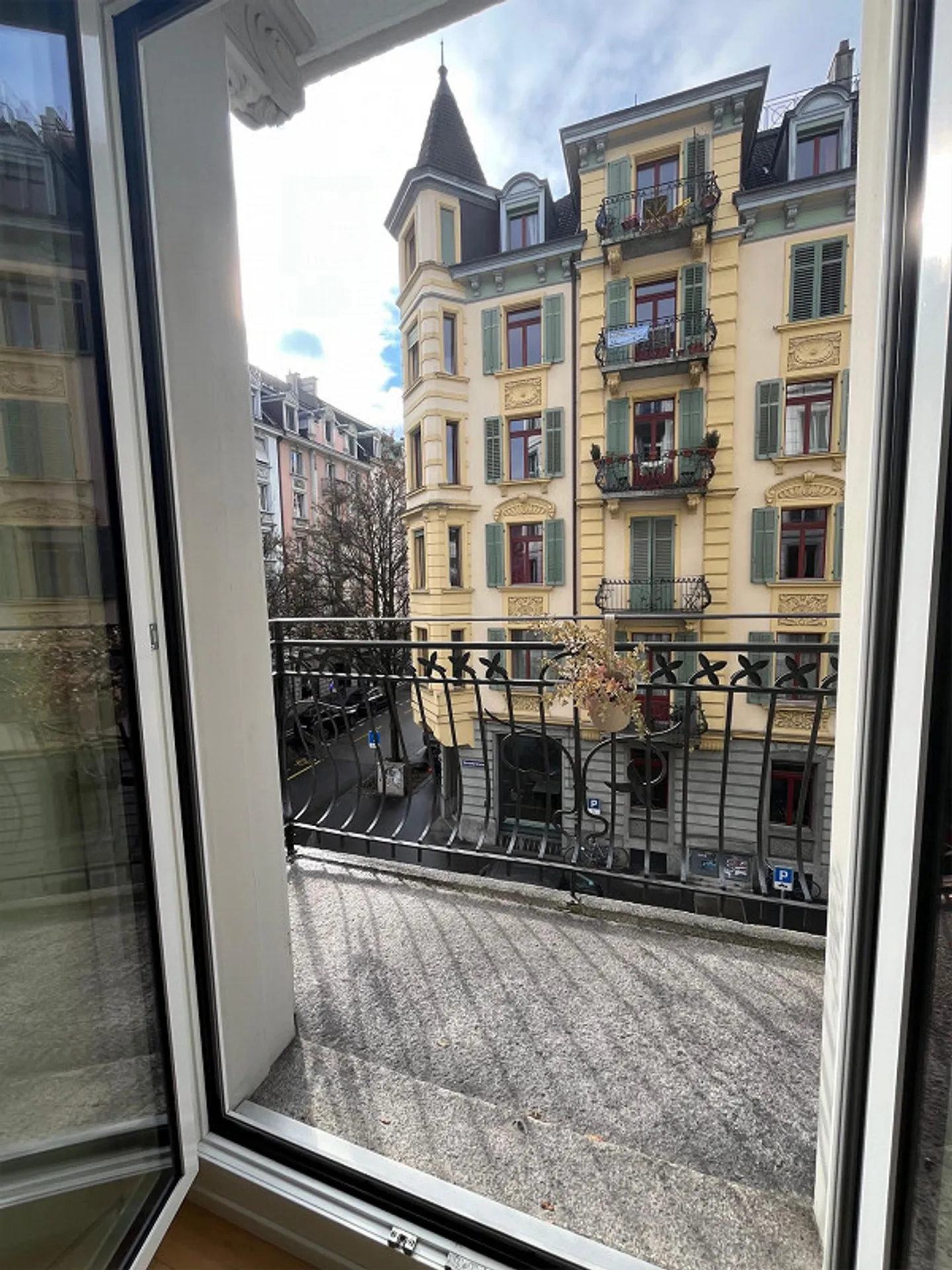 Sanierte Wohnung mit Balkonen - Foto 5 von 7