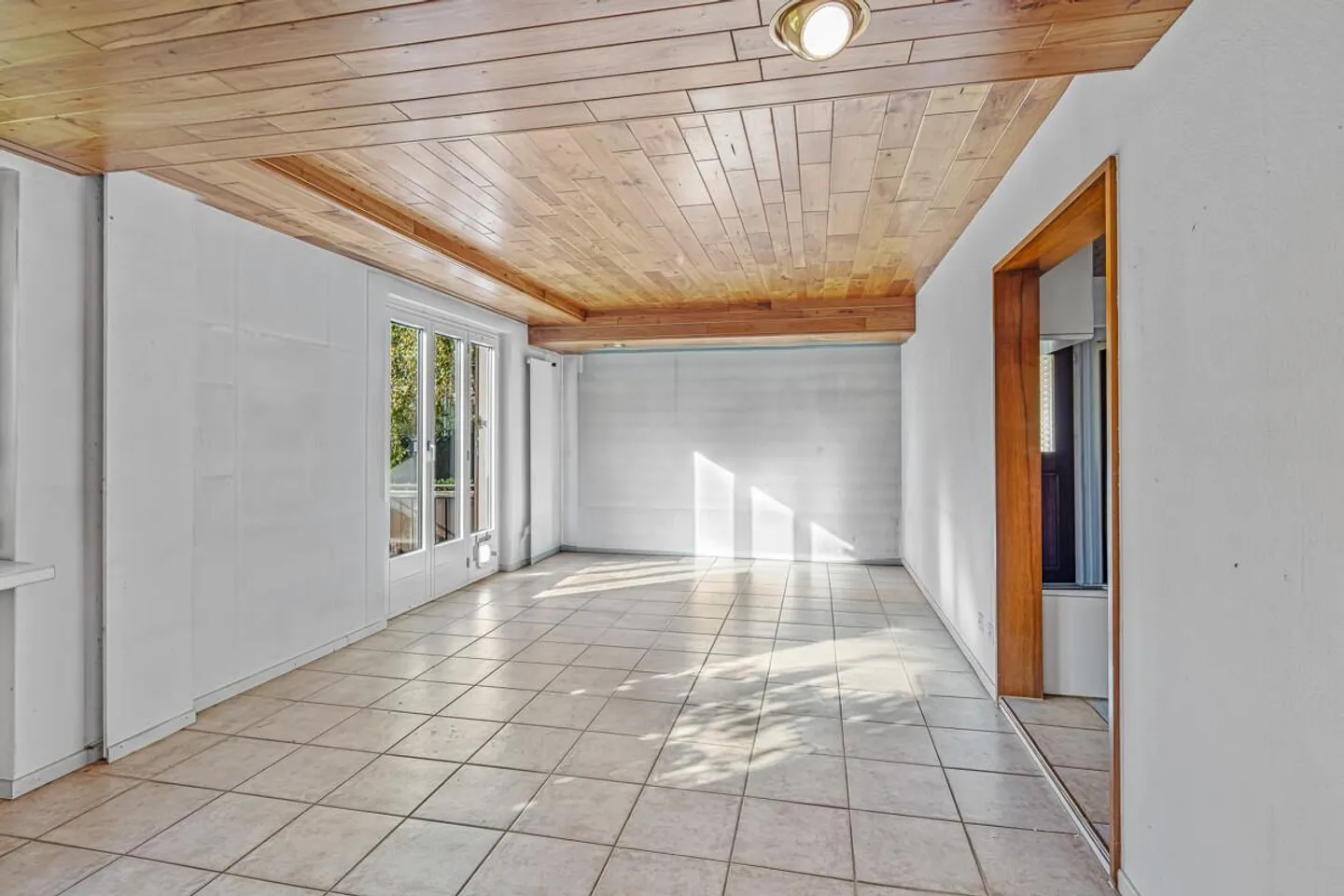 Charmante maison jumelée avec grand jardin dans un emplacement central - Photo 3 sur 24