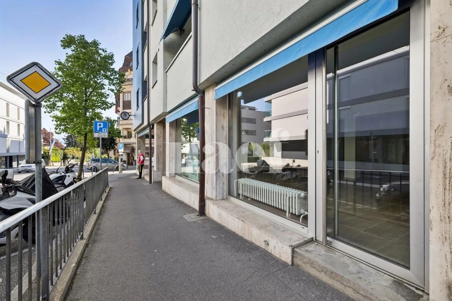 Commercial space with window near downtown - Photo 6 of 6