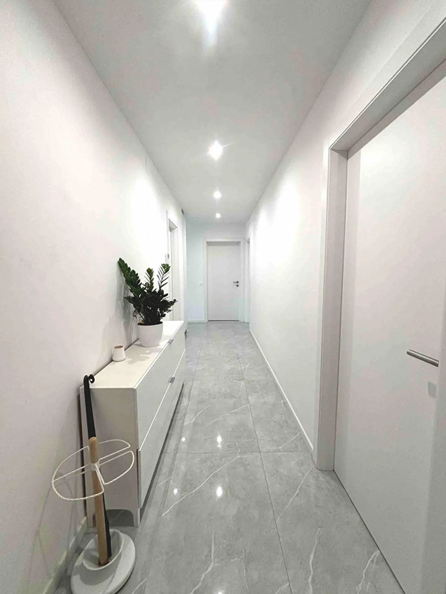 Appartement élégant dans une résidence exclusive - Photo 5 sur 14