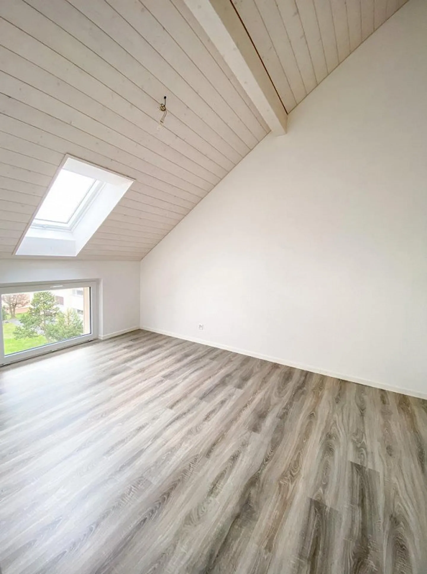 Moderno appartamento mansardato 2.5 con balcone / promozione affitti - Foto 4 di 7