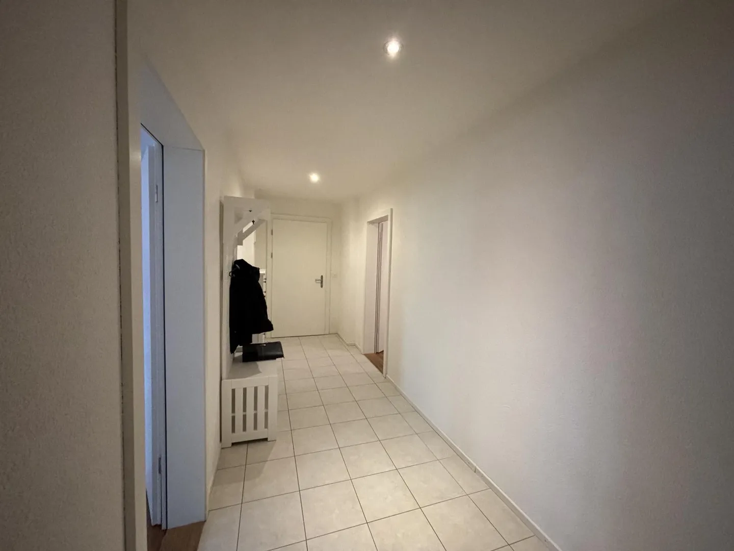 1° AFFITTO NETTO OFFERT! Bell'appartamento di 3 stanze a Fleurier - Foto 5 di 7