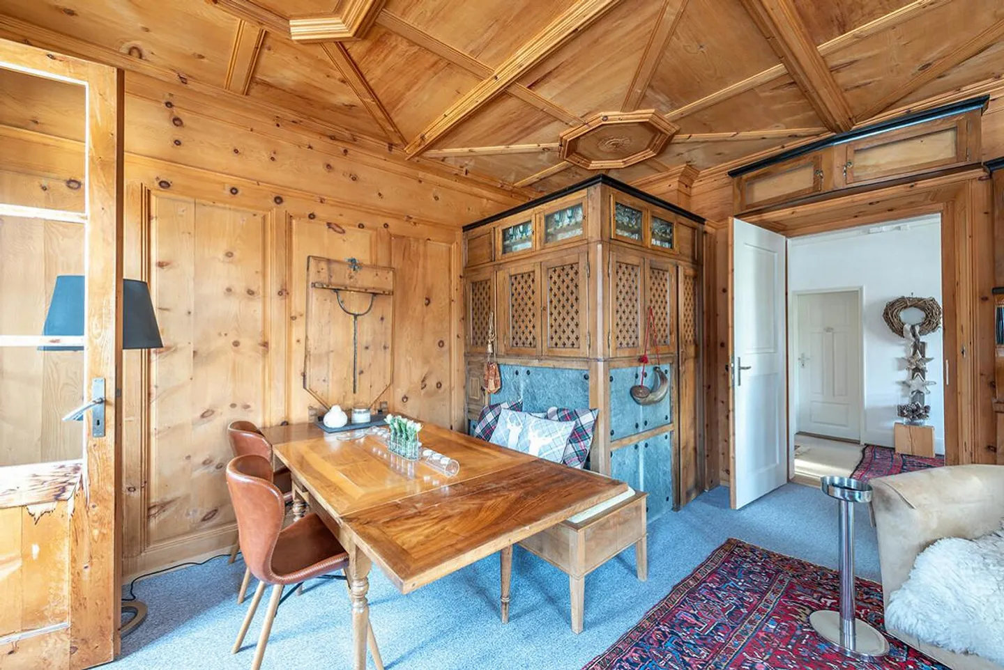 Historische Villa mit Entwicklungspotenzial - Foto 2 von 6