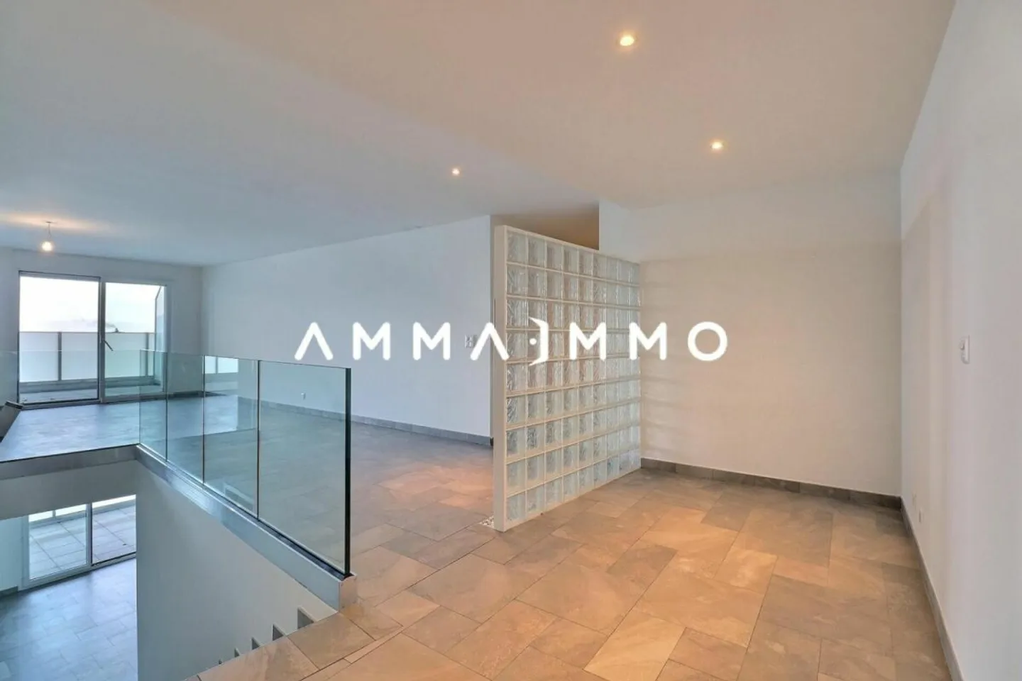 Ampio duplex con 3,5 stanze a Veytaux - Foto 5 di 13