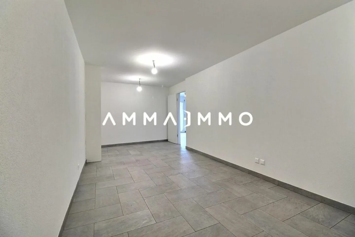 Ampio duplex con 3,5 stanze a Veytaux - Foto 7 di 13