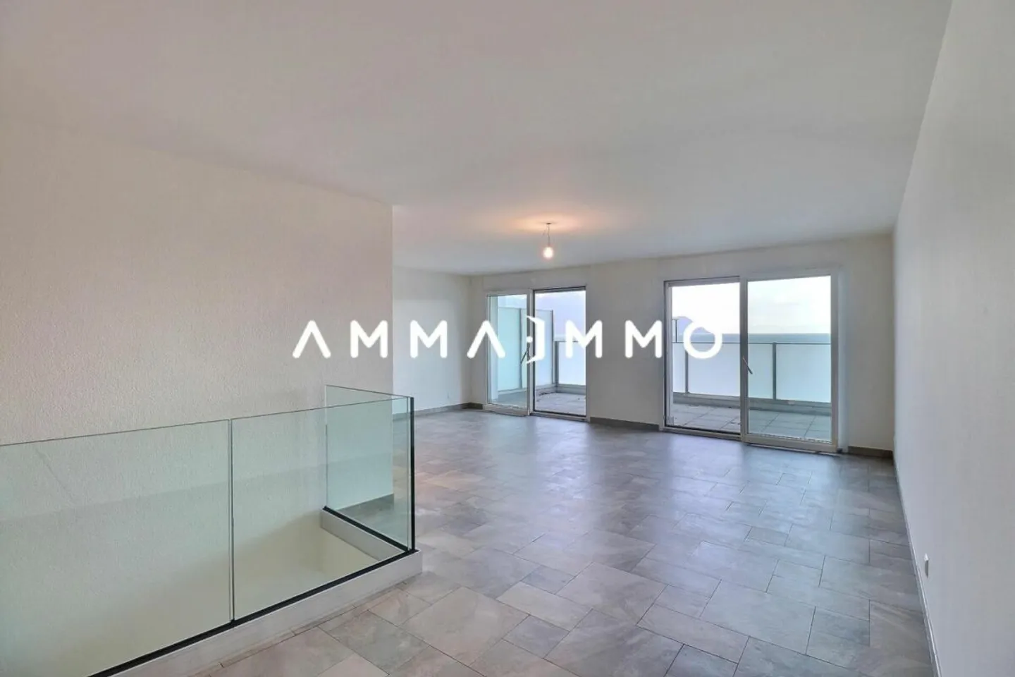 Ampio duplex con 3,5 stanze a Veytaux - Foto 2 di 13