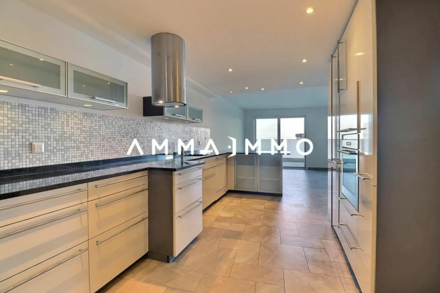 Ampio duplex con 3,5 stanze a Veytaux - Foto 8 di 13