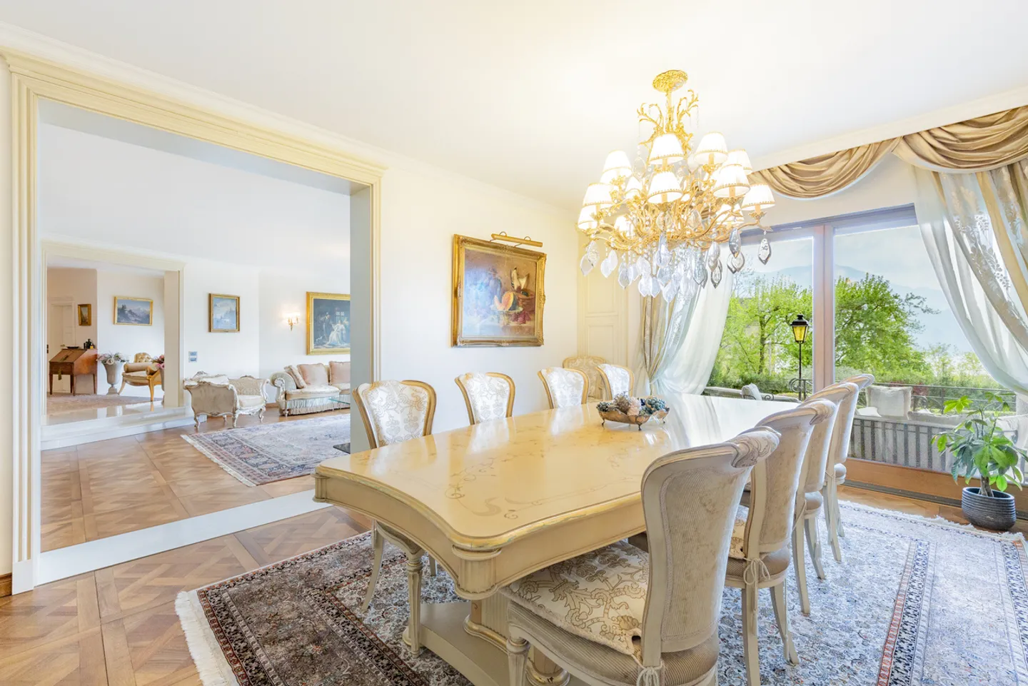Elegante Villa mit Seeblick - Foto 8 von 12