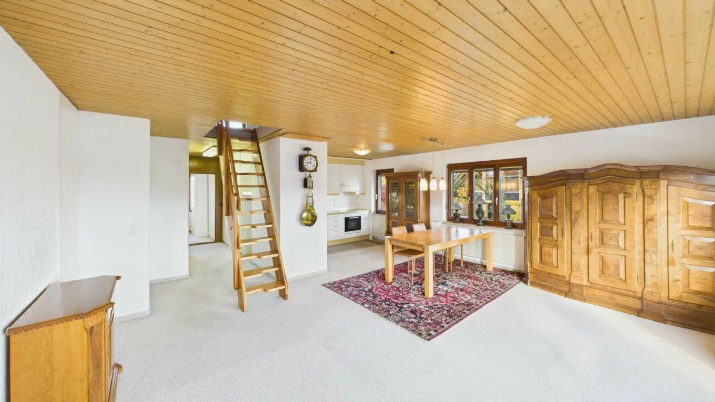 Charming Corner House with Mountain View - Photo 10 of 10