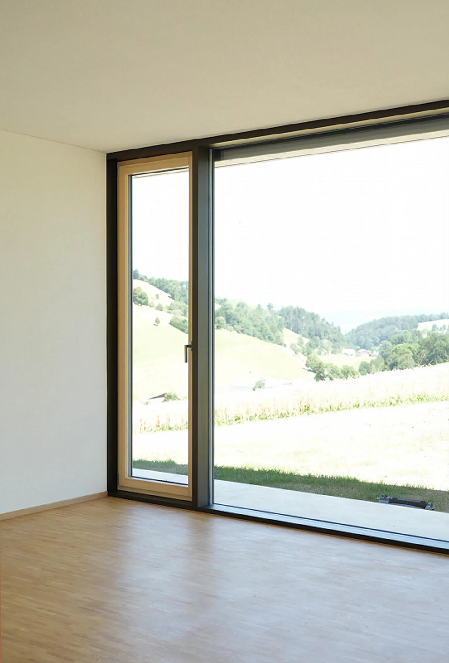 Nouvel appartement de 5,5 pièces dans une maison jumelée - Photo 5 sur 14