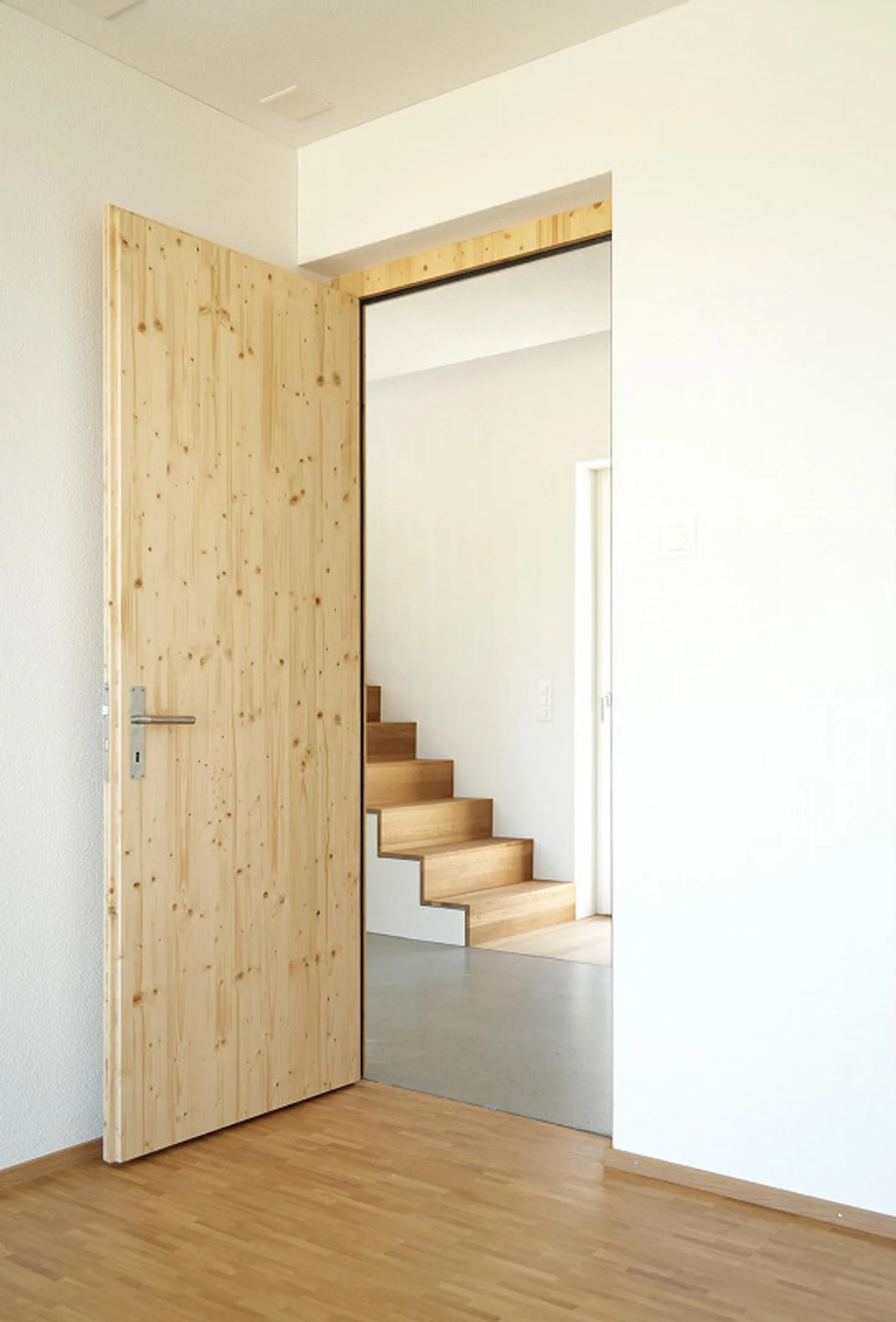 Nouvel appartement de 5,5 pièces dans une maison jumelée - Photo 8 sur 14