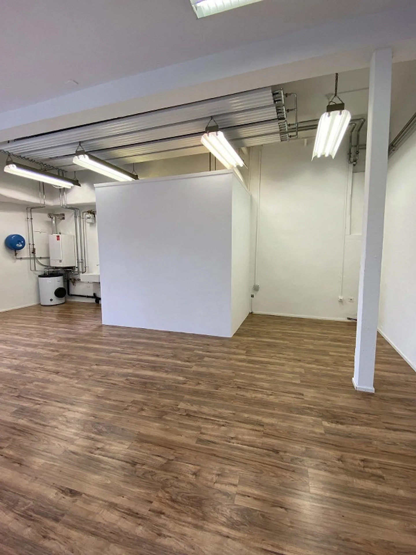 Studio for Workshop / Business / Office - Photo 3 of 9