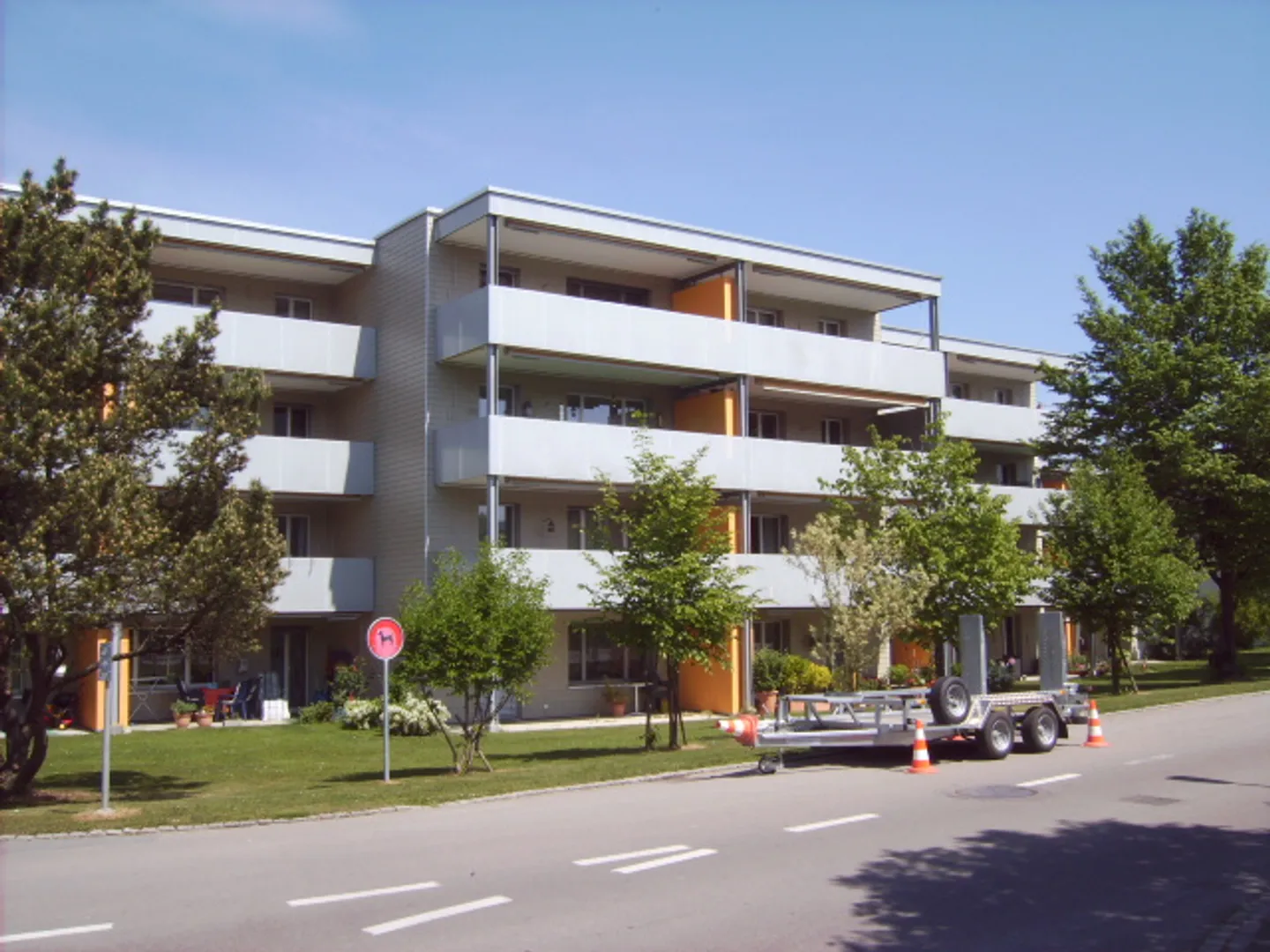 Appartement 2.5 pièces confortable dans un quartier résidentiel calme ! - Photo 1 sur 7