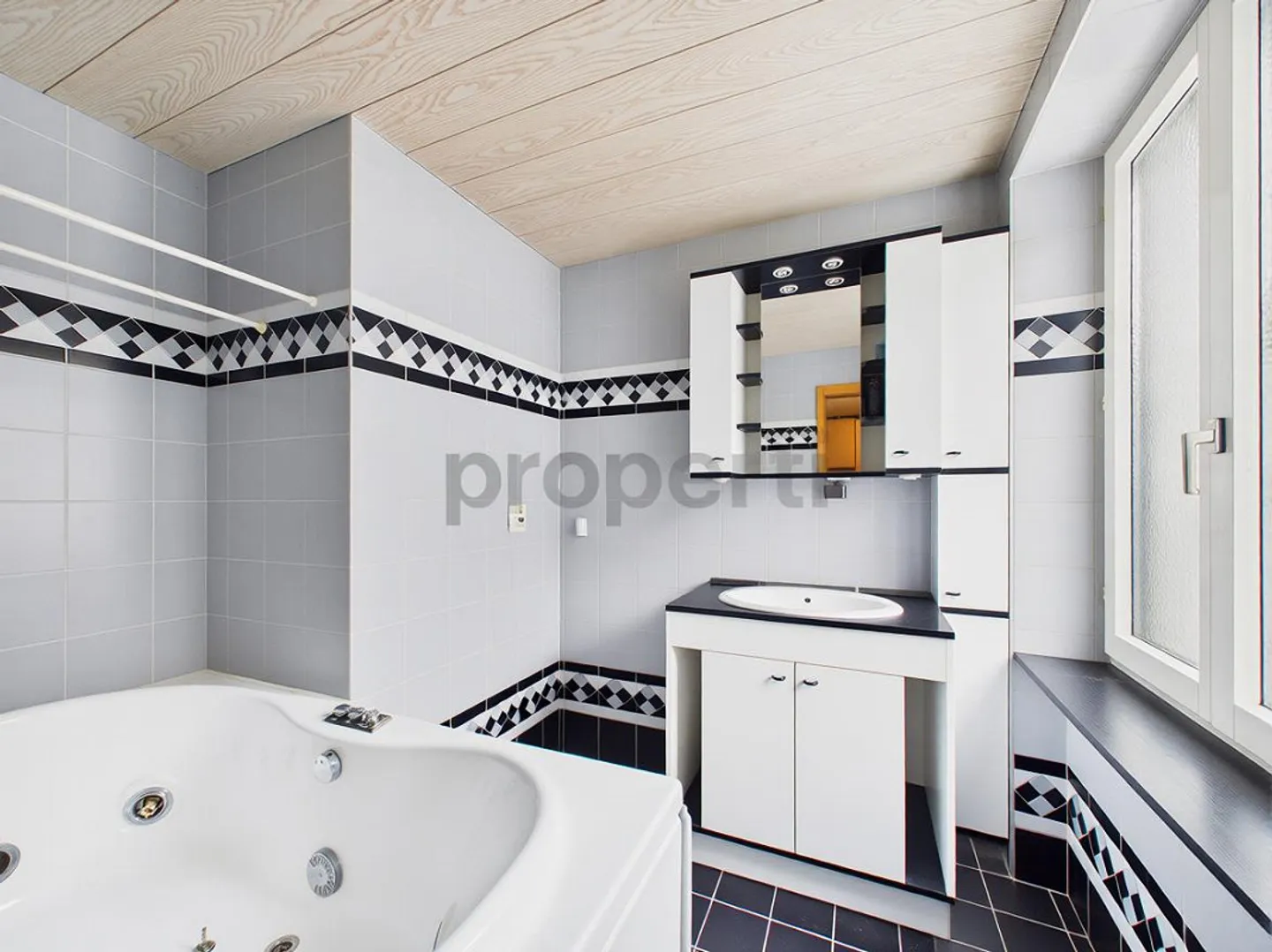 Semi-Detached House (3.5 rooms + 5.5 rooms) with mountain views... - Photo 8 of 19