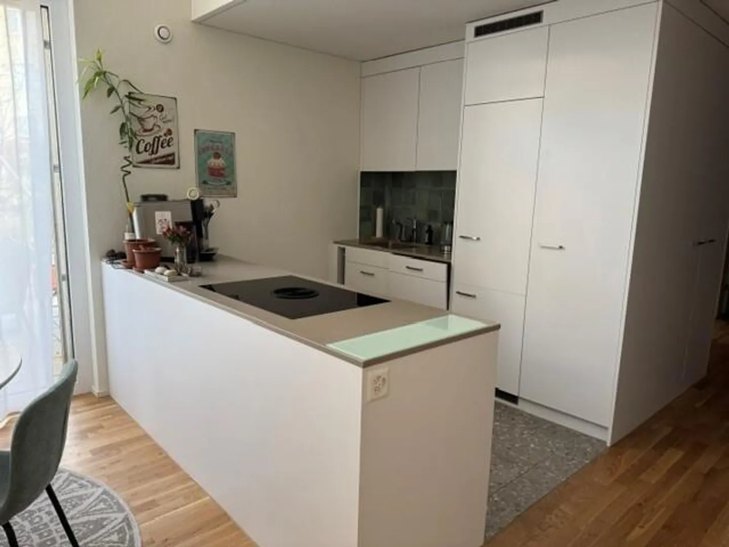 Appartamento duplex di 5,5 locali con patio spazioso e giardino - Foto 4 di 9