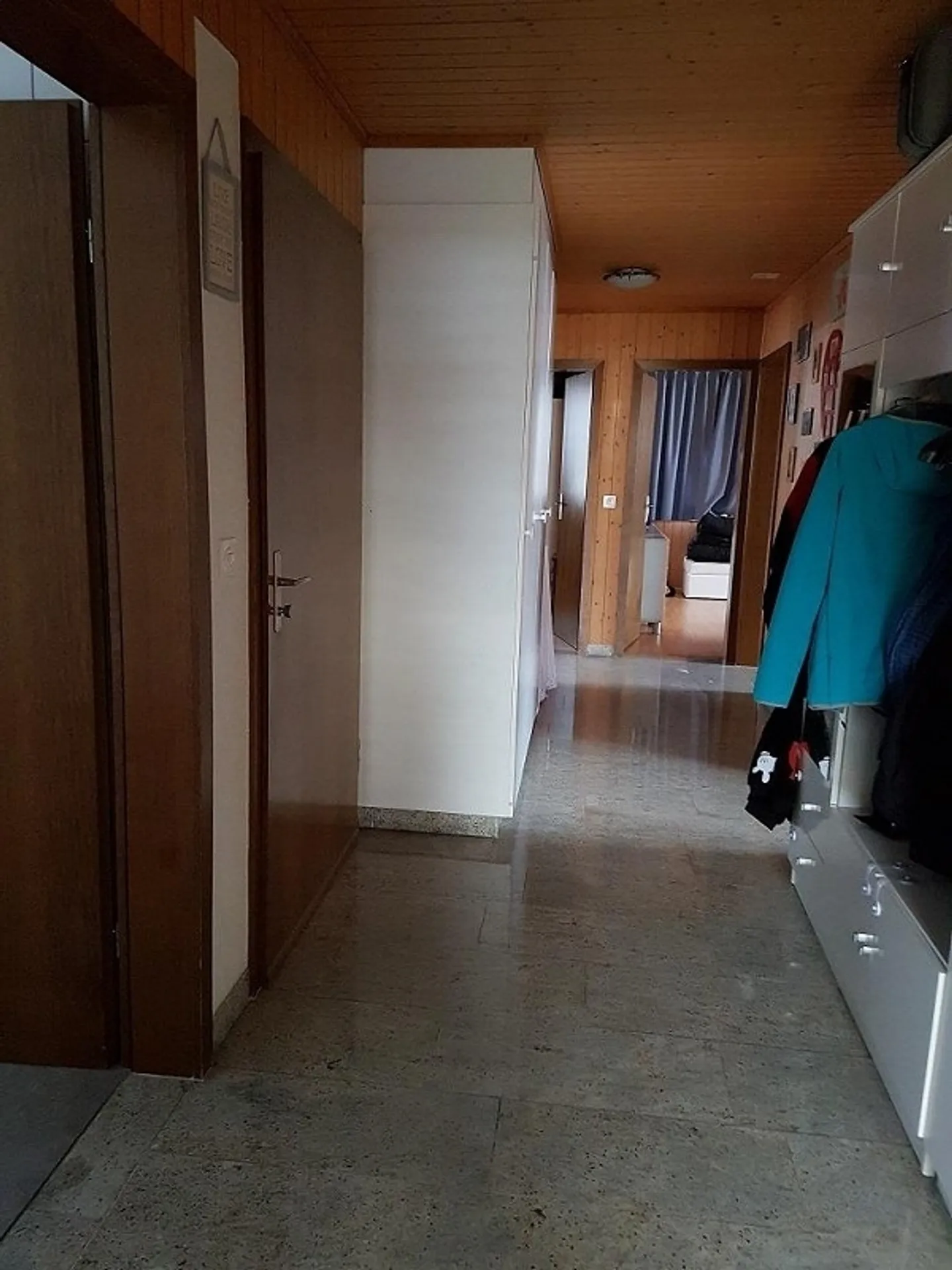 Appartamento spazioso con balcone - Foto 7 di 12