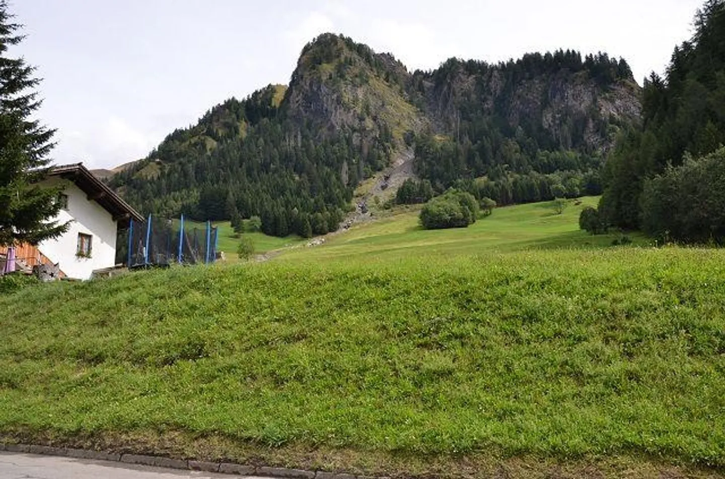 Sonniges Baugrundstück in Ghirone - Foto 4 von 6