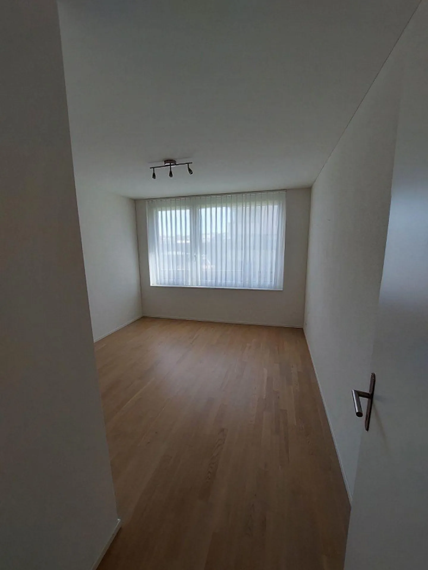 Zentrale 3,5 zimmerwohnung mit waschküche und keller - Foto 3 von 11