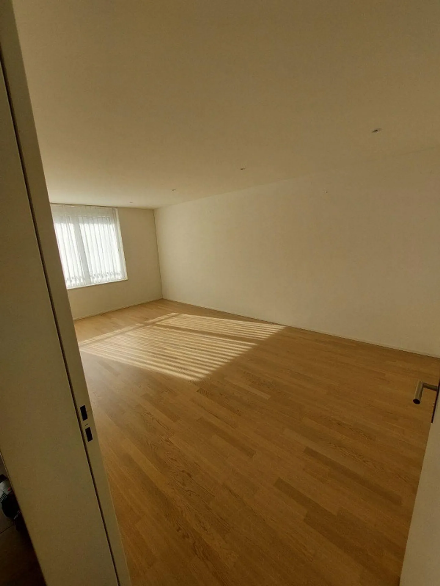 Zentrale 3,5 zimmerwohnung mit waschküche und keller - Foto 5 von 11