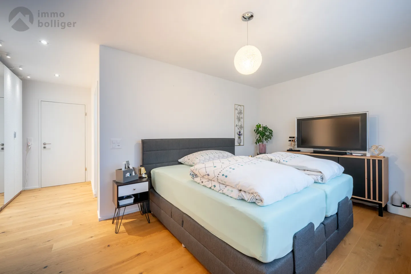 Modern living in your own "living oasis" - Photo 5 of 14