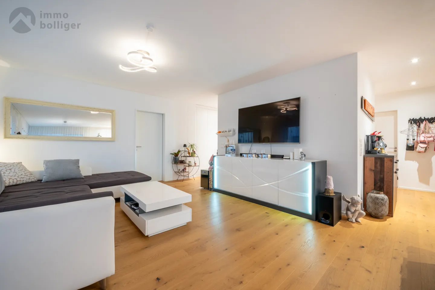 Modern living in your own "living oasis" - Photo 6 of 14