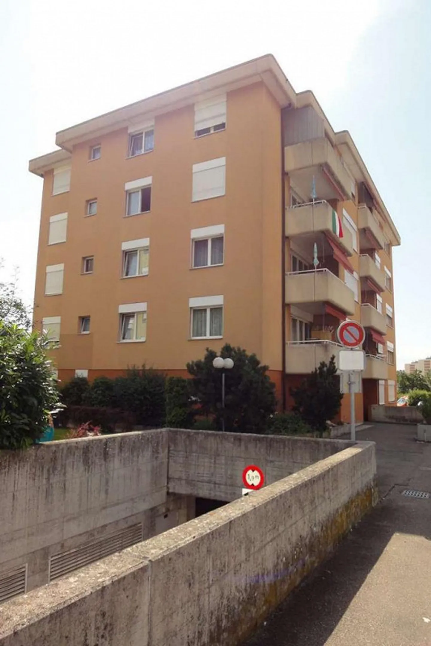 Place de Parc Intérieure à Louer - Photo 1 sur 1