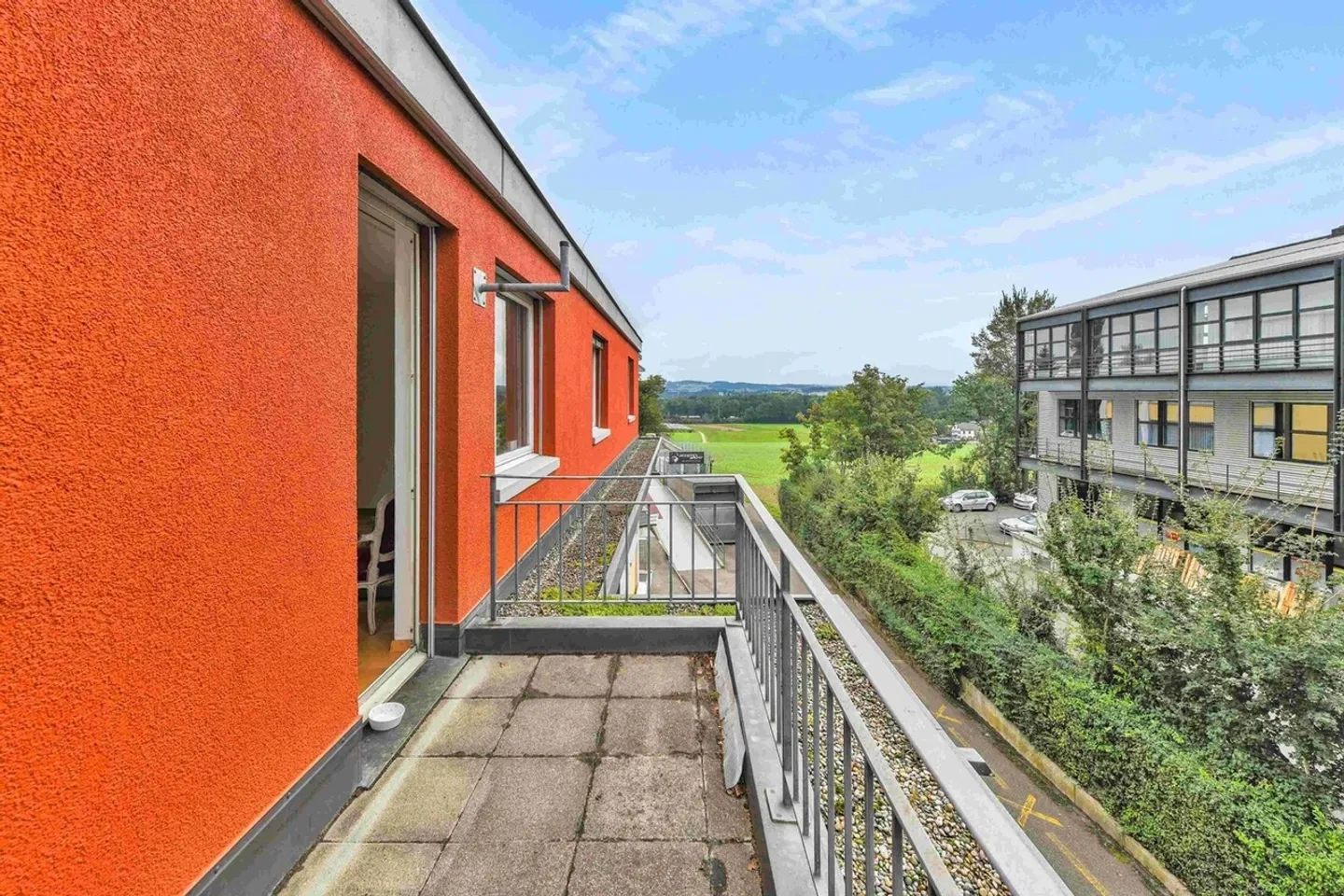 Ampio ed esclusivo attico di 6,5 stanze con vista panoramica, due balconi e spazio commerciale opzionale a Rümlang - Foto 12 di 13