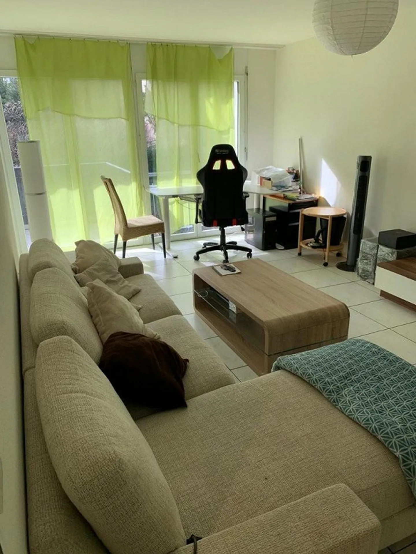 Appartement 2 pièces confortable avec balcon - Photo 2 sur 6