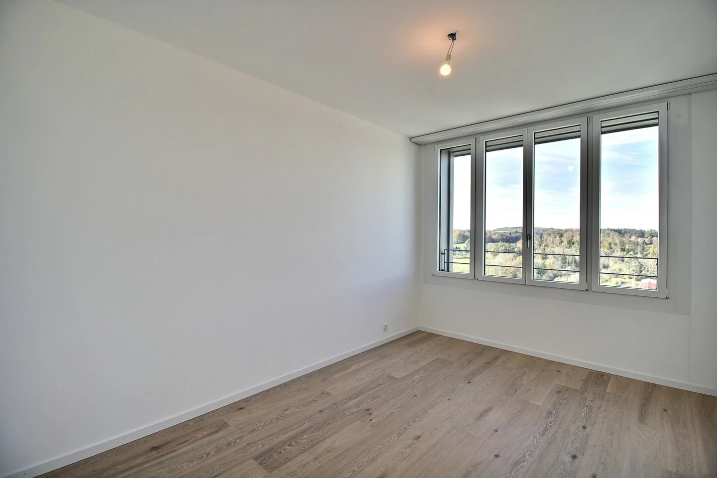 Magnifique appartement de 5,5 pièces avec vue imprenable ! - Photo 7 sur 9