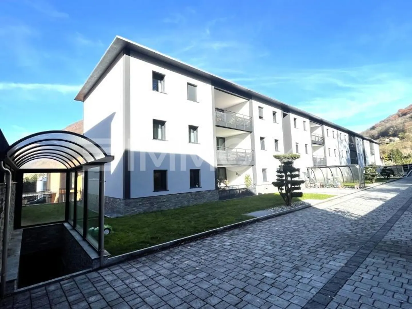 Modern Residential Building - Photo 2 of 5