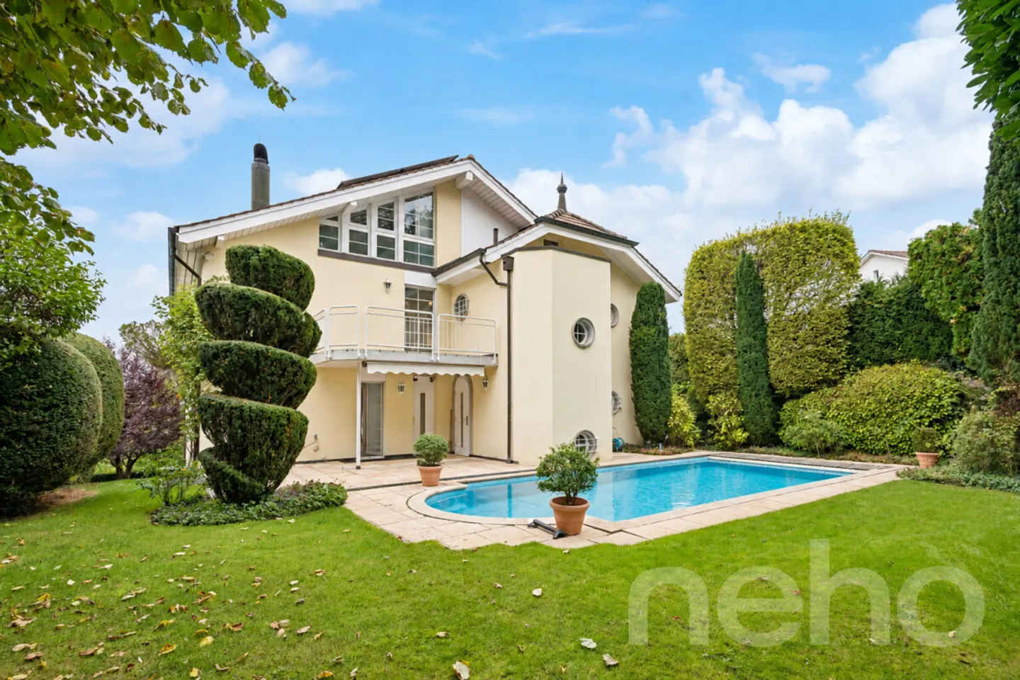 Villa exclusive avec piscine - Photo 1 sur 12