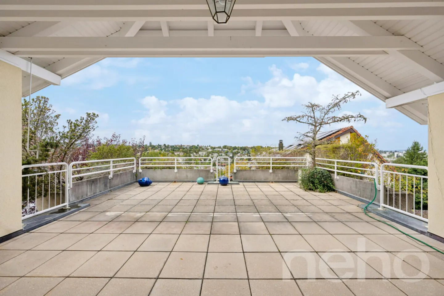 Villa exclusive avec piscine - Photo 10 sur 12