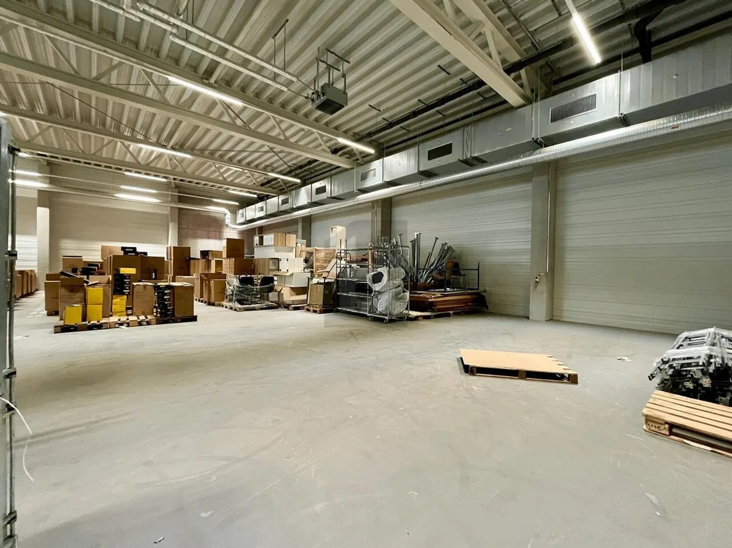 LUMINEUX AVEC BEAUCOUP D'ESPACE - Photo 5 sur 6