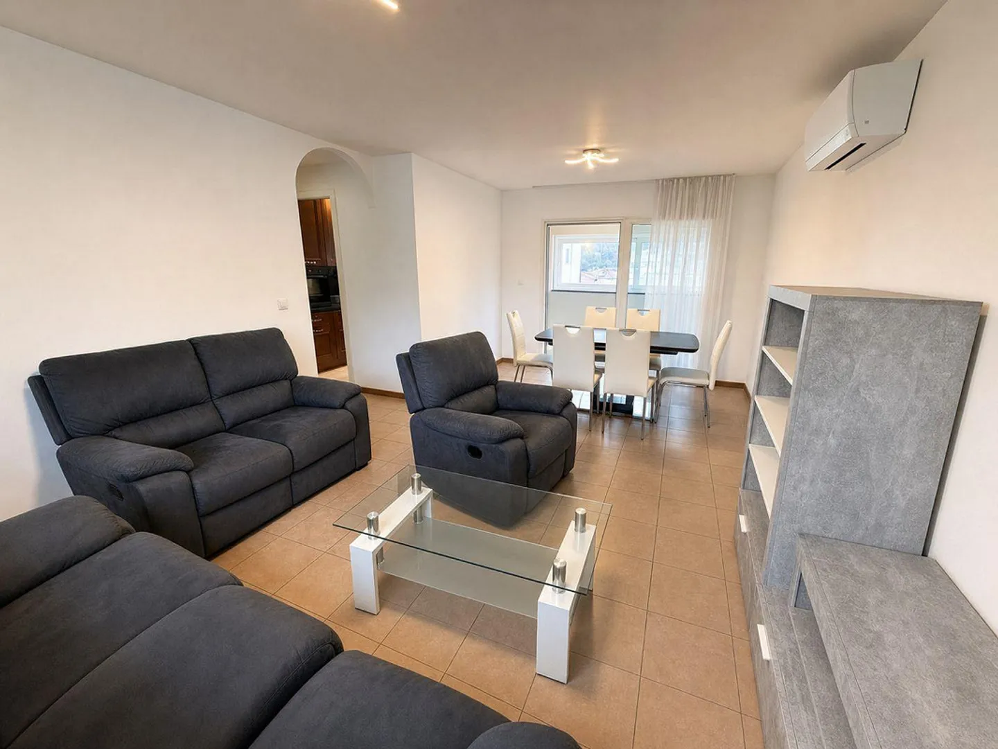 Cadenazzo 4.5-Room Apartment with Garden - Photo 2 of 21