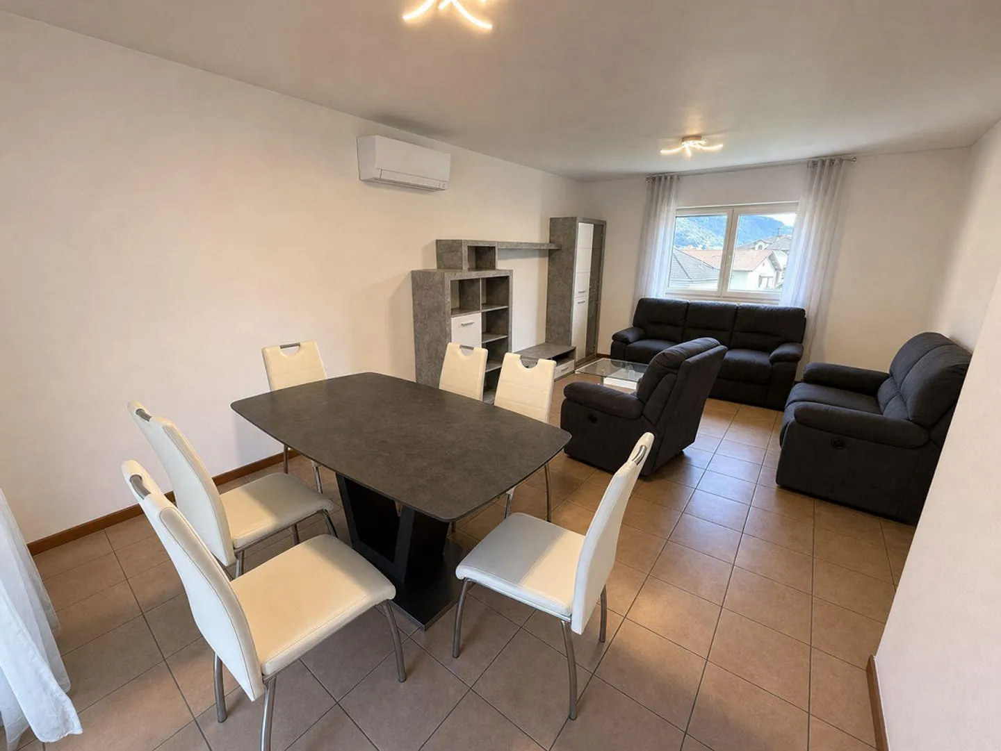 Cadenazzo 4.5-Room Apartment with Garden - Photo 3 of 21