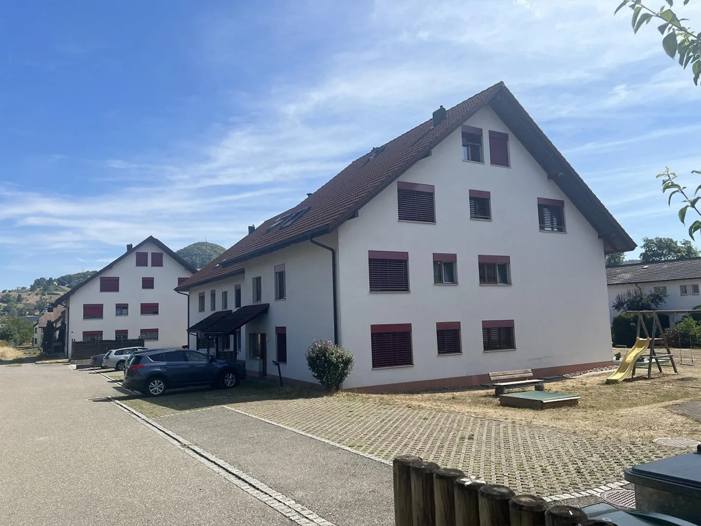 Lichtdurchflutete großzügige 4,5 Zimmer Wohnung mit Terasse zu verkauf - Photo 2 of 18