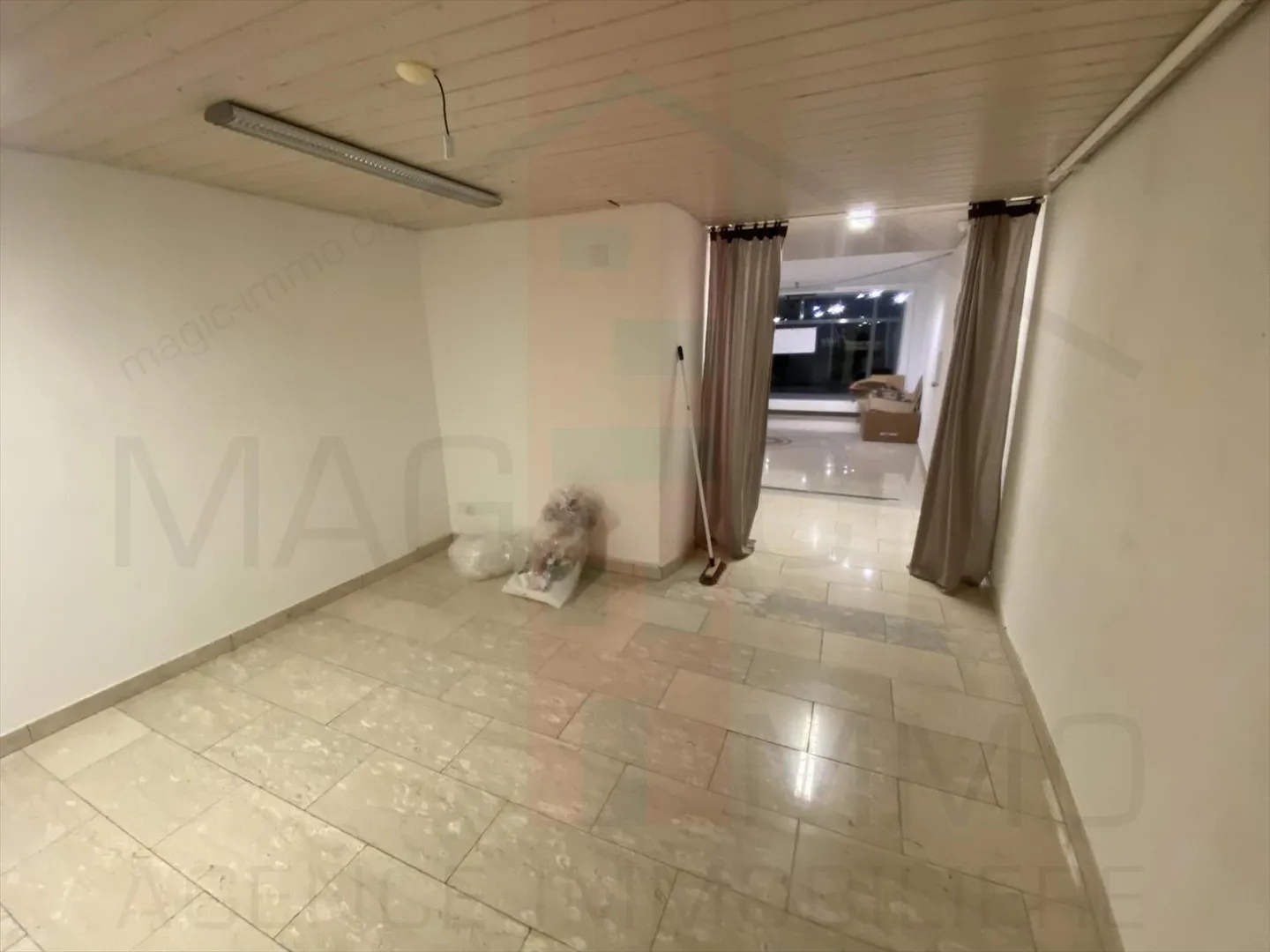 Immeuble mixte à louer - Photo 5 sur 8