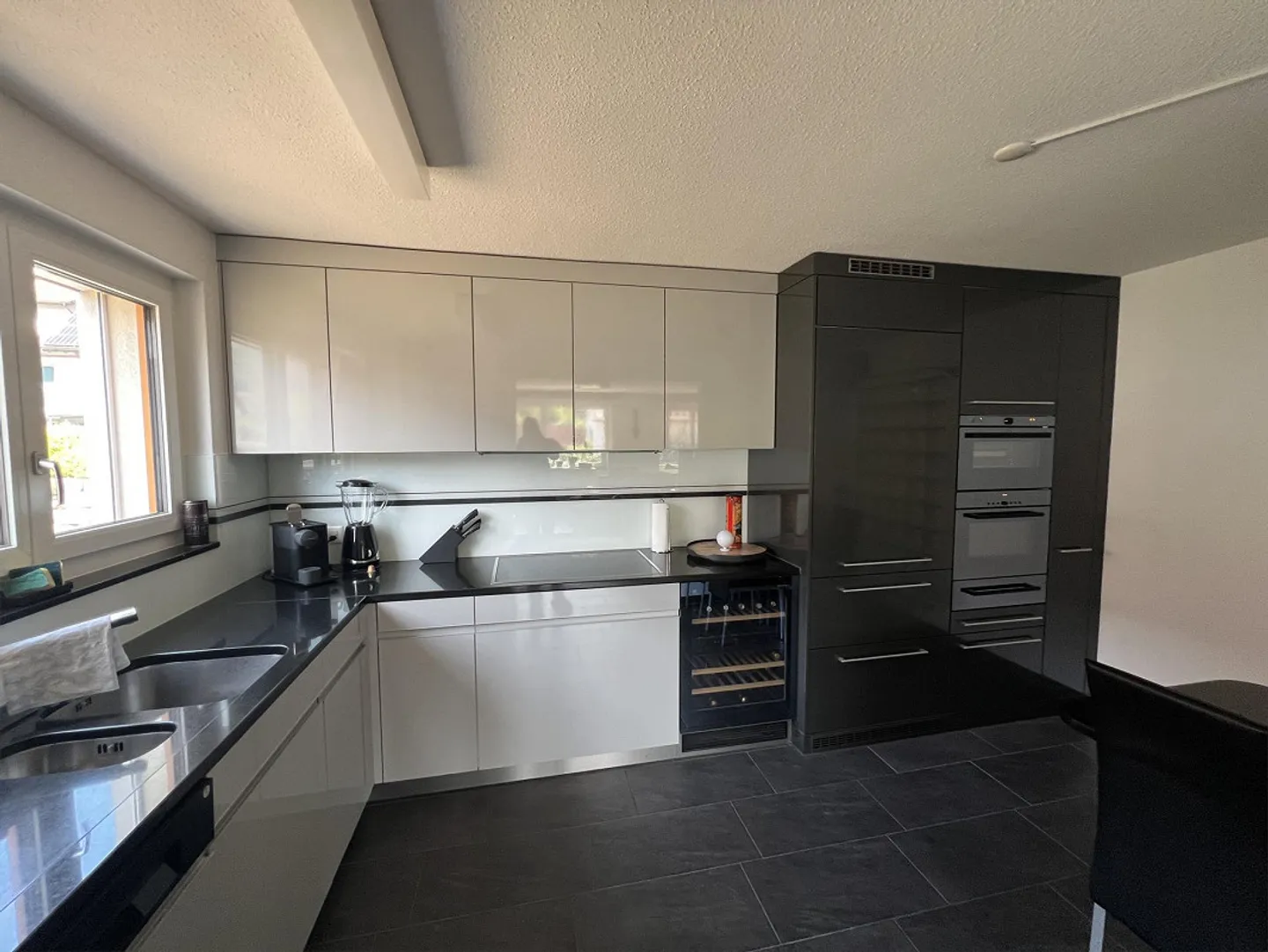 Lichtdurchflutete großzügige 4,5 Zimmer Wohnung mit Terasse zu verkauf - Photo 7 of 18