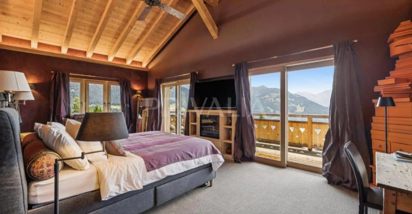 Exceptional Ski-In Ski-Out Chalet - Photo 4 of 9