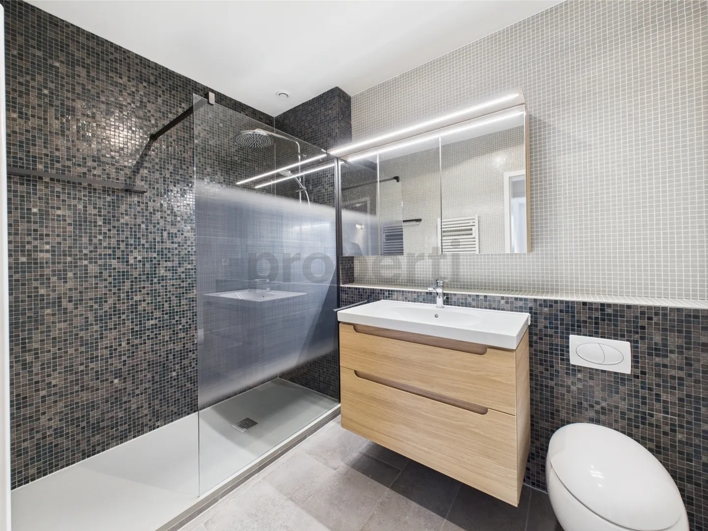 Modern Living in the Heart of Zurich with this 3.5-Room Apartment - Photo 12 of 13