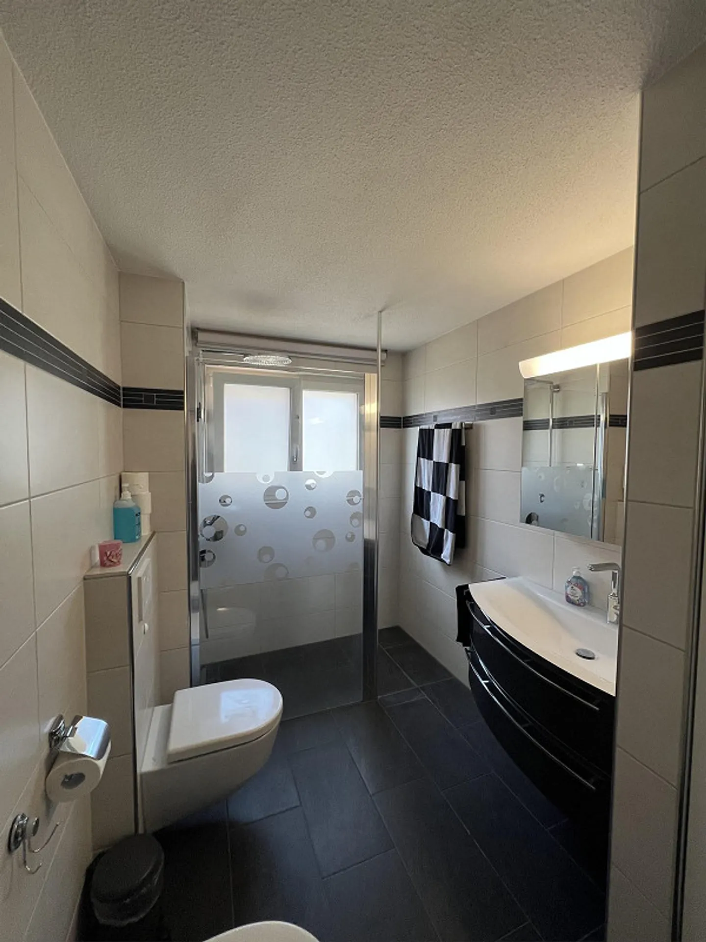 Lichtdurchflutete großzügige 4,5 Zimmer Wohnung mit Terasse zu verkauf - Photo 11 of 18