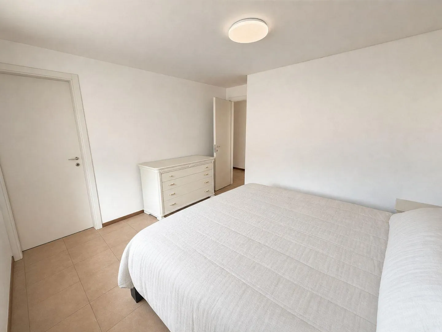 Cadenazzo 4.5-Room Apartment with Garden - Photo 12 of 21