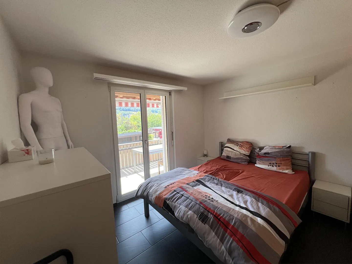 Lichtdurchflutete großzügige 4,5 Zimmer Wohnung mit Terasse zu verkauf - Photo 14 of 18